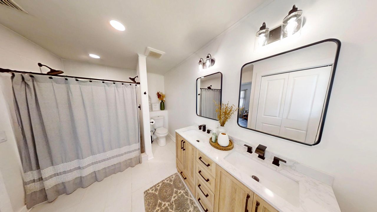 For Sale: $689,900 (4 beds, 2 baths, 2105 Square Feet)