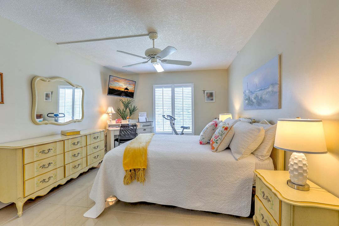 待售: $300,000 (2 贝兹, 2 浴室, 1090 平方英尺)