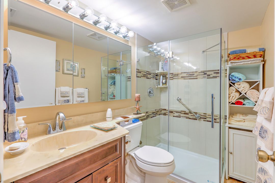 待售: $300,000 (2 贝兹, 2 浴室, 1090 平方英尺)