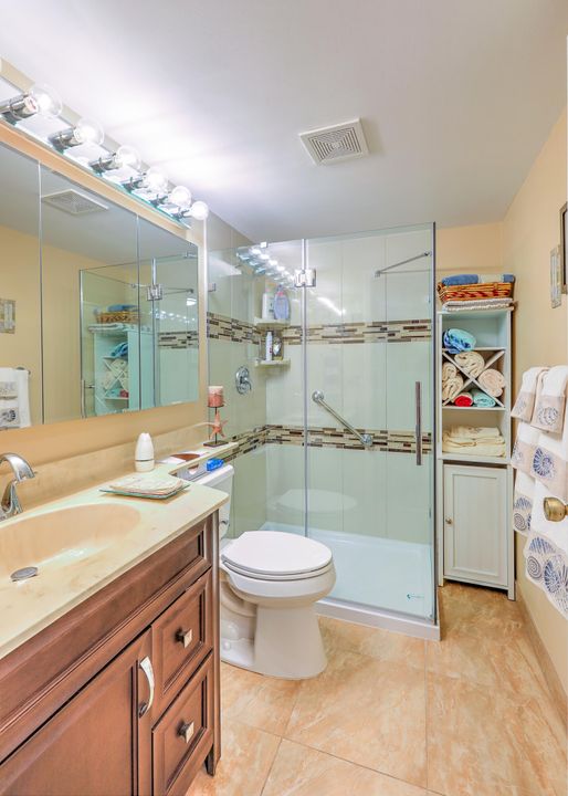 待售: $300,000 (2 贝兹, 2 浴室, 1090 平方英尺)