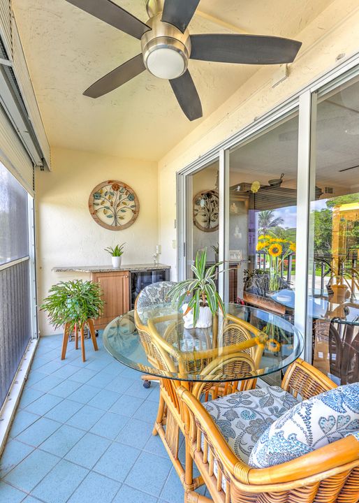 待售: $300,000 (2 贝兹, 2 浴室, 1090 平方英尺)