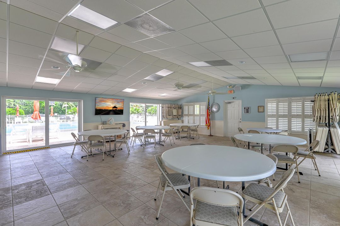 待售: $300,000 (2 贝兹, 2 浴室, 1090 平方英尺)