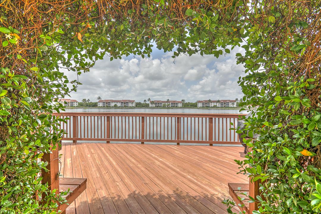 待售: $300,000 (2 贝兹, 2 浴室, 1090 平方英尺)