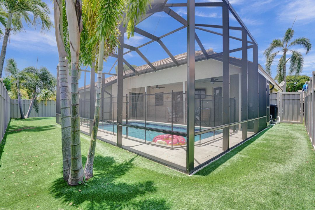 Recently Sold: $670,000 (3 beds, 2 baths, 1758 Square Feet)