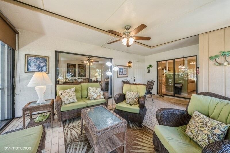 For Rent: $2,300 (2 beds, 2 baths, 1384 Square Feet)