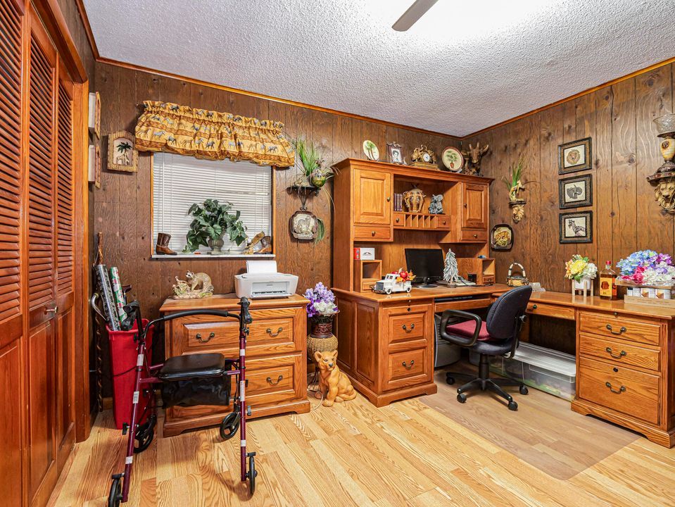 For Sale: $799,000 (3 beds, 2 baths, 1569 Square Feet)