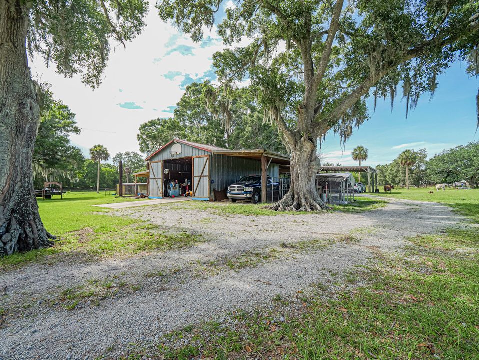 For Sale: $799,000 (3 beds, 2 baths, 1569 Square Feet)