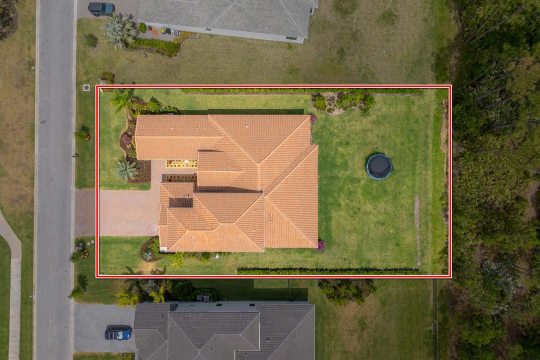 For Sale: $1,699,000 (6 beds, 6 baths, 5094 Square Feet)