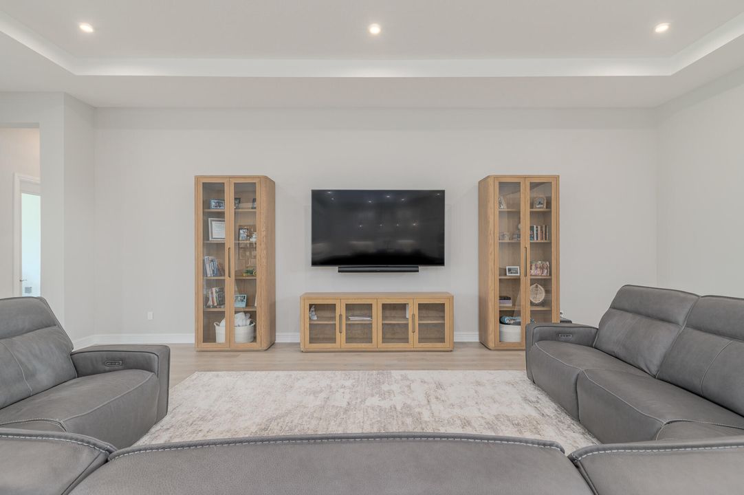 For Sale: $1,699,000 (6 beds, 6 baths, 5094 Square Feet)