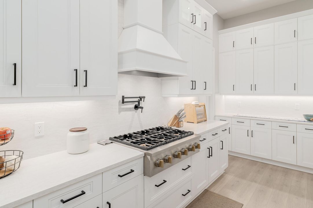 For Sale: $1,699,000 (6 beds, 6 baths, 5094 Square Feet)