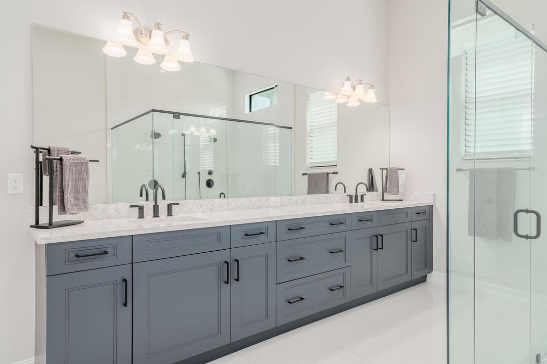 For Sale: $1,699,000 (6 beds, 6 baths, 5094 Square Feet)