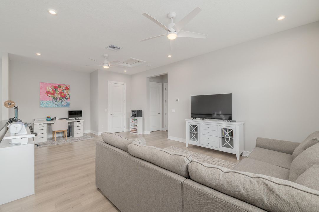 For Sale: $1,699,000 (6 beds, 6 baths, 5094 Square Feet)