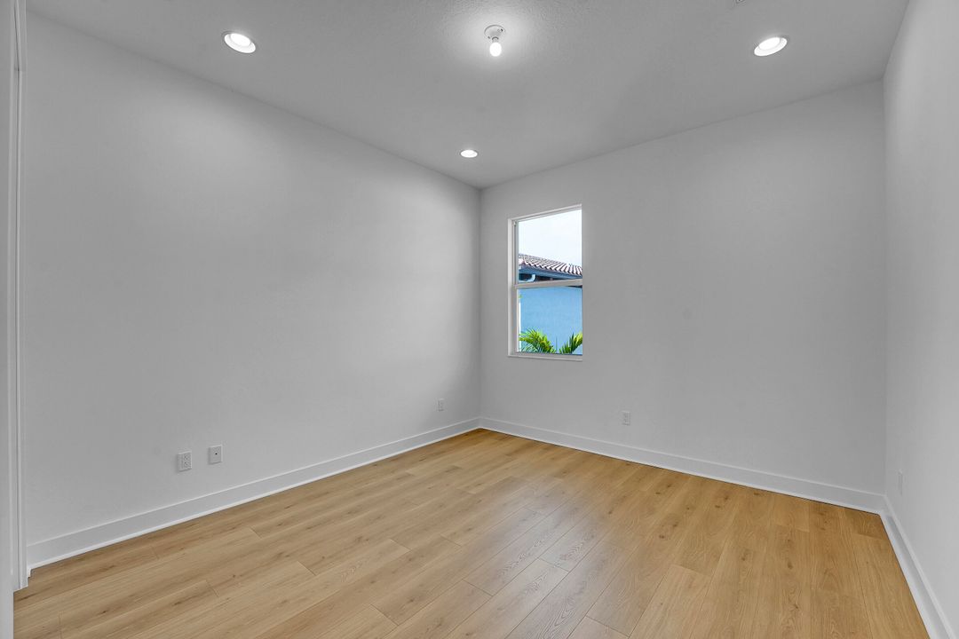 Active With Contract: $1,999,000 (4 beds, 4 baths, 3698 Square Feet)