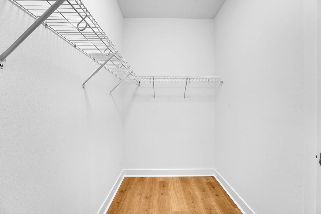 Active With Contract: $1,999,000 (4 beds, 4 baths, 3698 Square Feet)