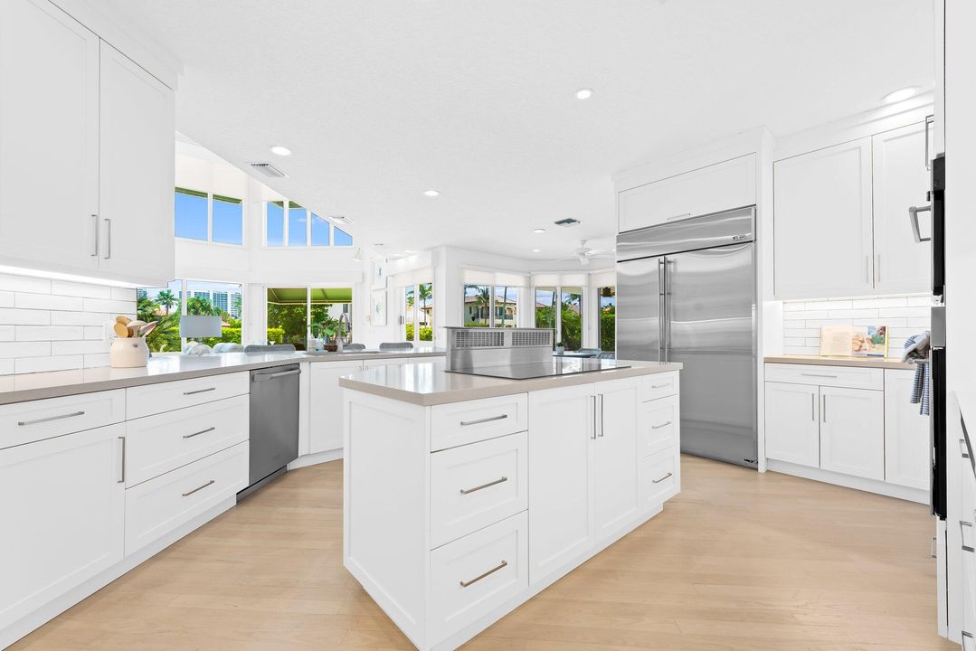 For Rent: $40,000 (6 beds, 3 baths, 6428 Square Feet)