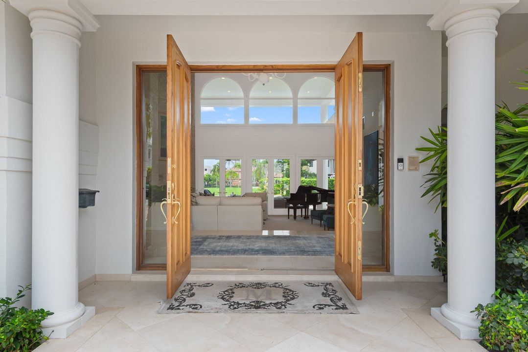 For Rent: $40,000 (6 beds, 3 baths, 6428 Square Feet)