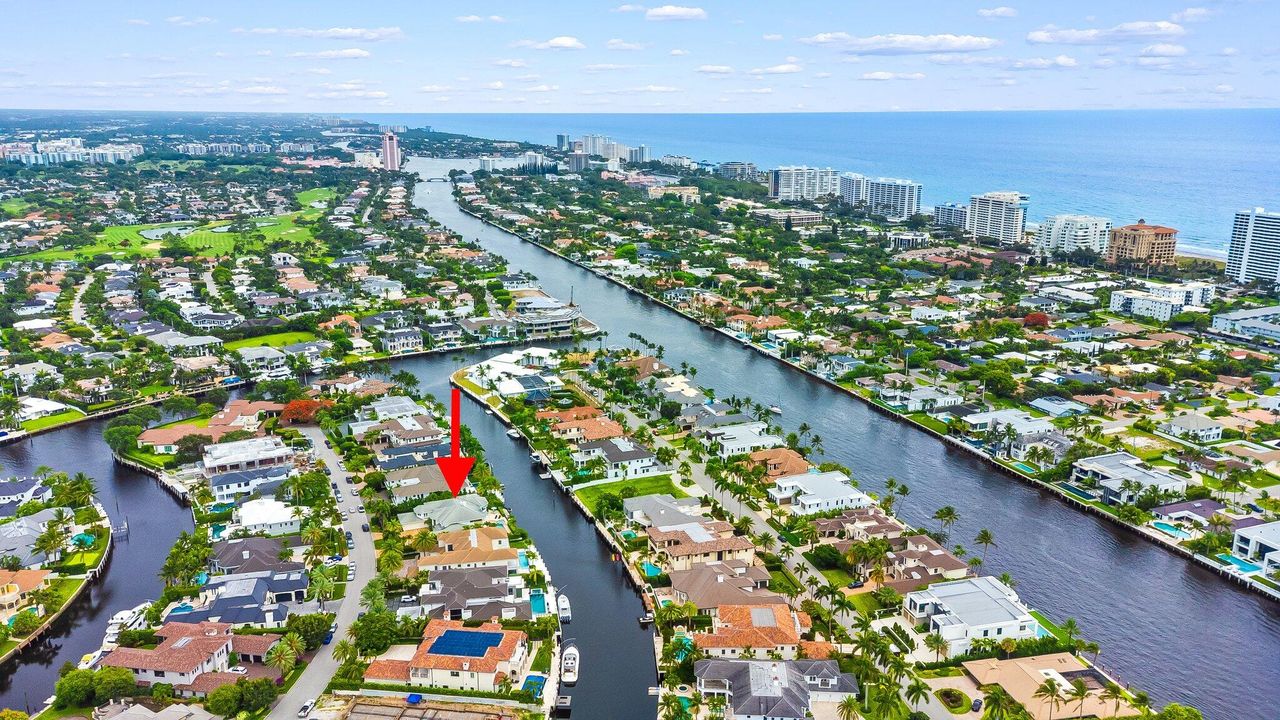 For Rent: $40,000 (6 beds, 3 baths, 6428 Square Feet)