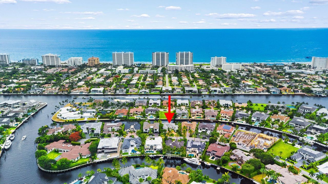 For Rent: $40,000 (6 beds, 3 baths, 6428 Square Feet)