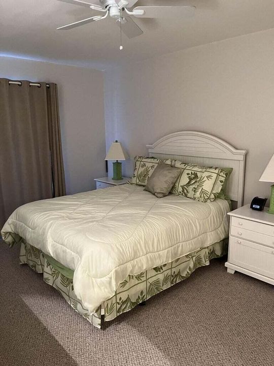 合同活跃: $2,500 (2 贝兹, 2 浴室, 980 平方英尺)