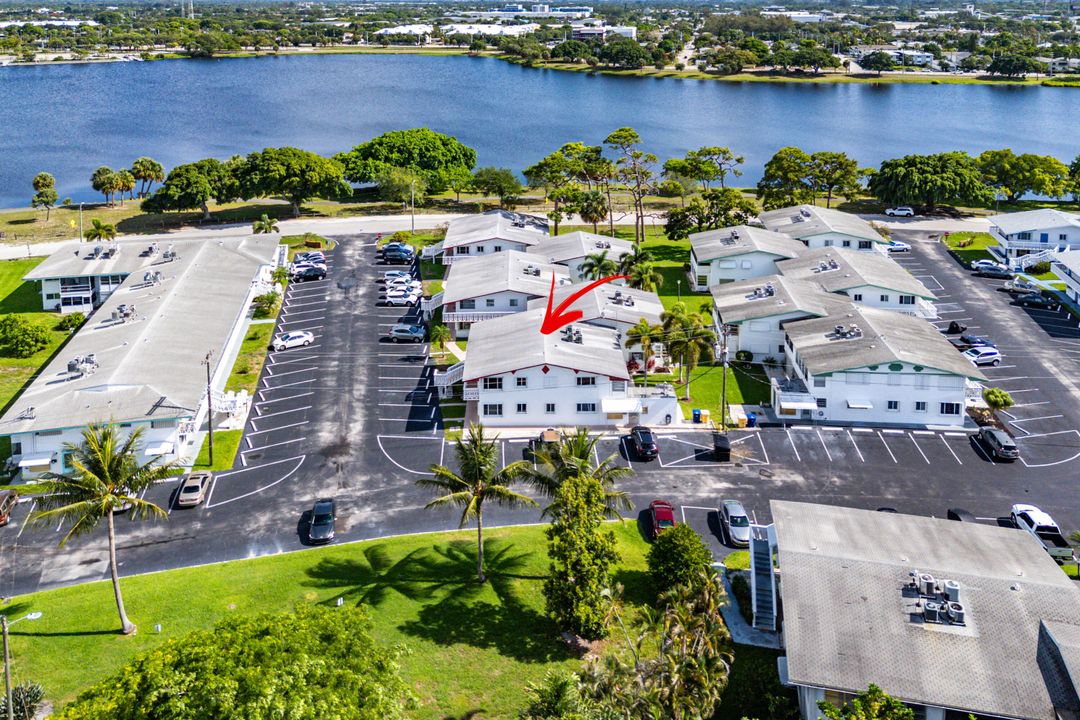 На продажу: $159,900 (1 спален, 1 ванн, 772 Квадратных фут)