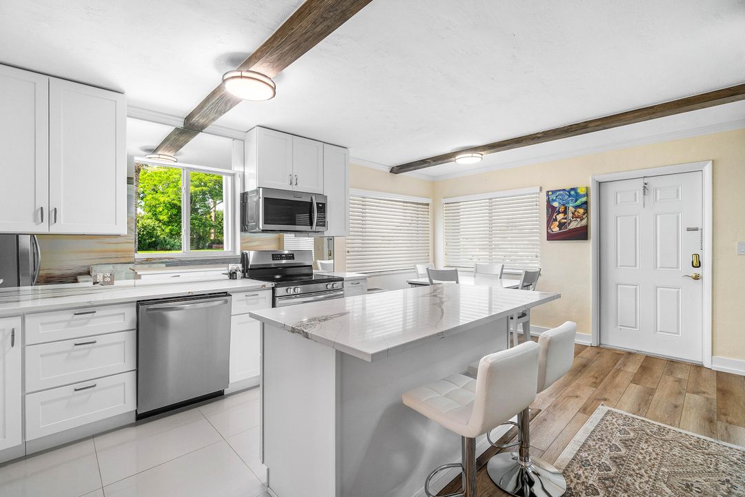 На продажу: $159,900 (1 спален, 1 ванн, 772 Квадратных фут)