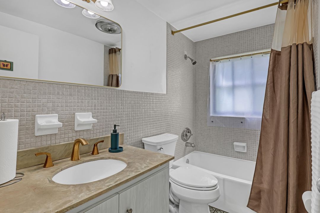 На продажу: $899,000 (5 спален, 3 ванн, 2940 Квадратных фут)