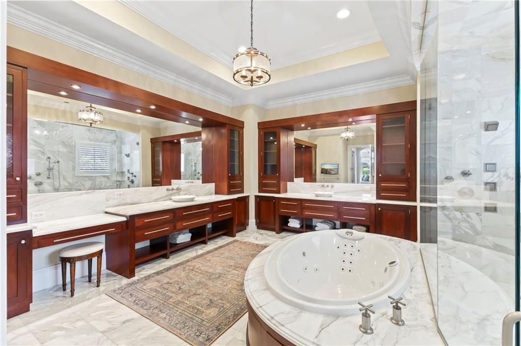 En Venta: $4,495,000 (6 camas, 6 baños, 6318 Pies cuadrados)