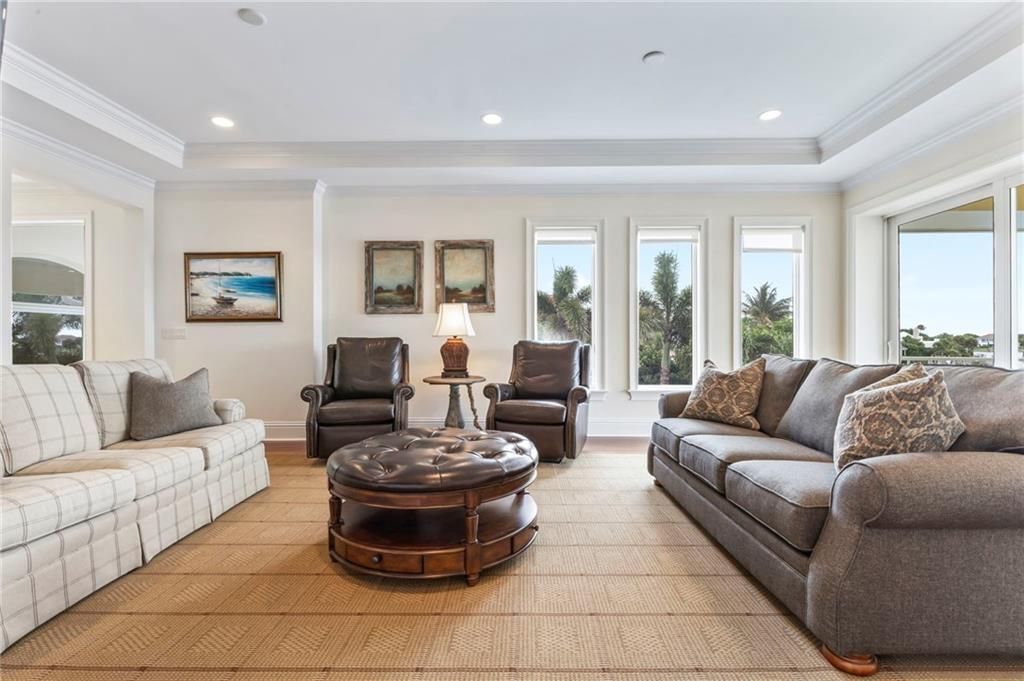 En Venta: $4,495,000 (6 camas, 6 baños, 6318 Pies cuadrados)