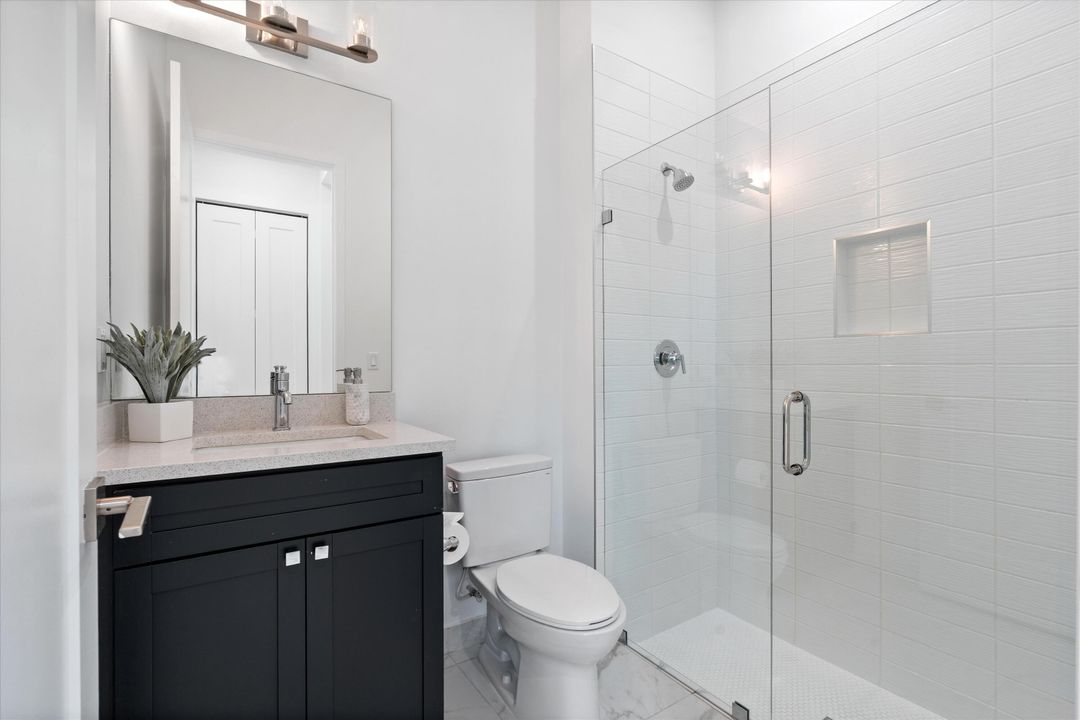 В аренду: $11,000 (6 спален, 6 ванн, 4093 Квадратных фут)