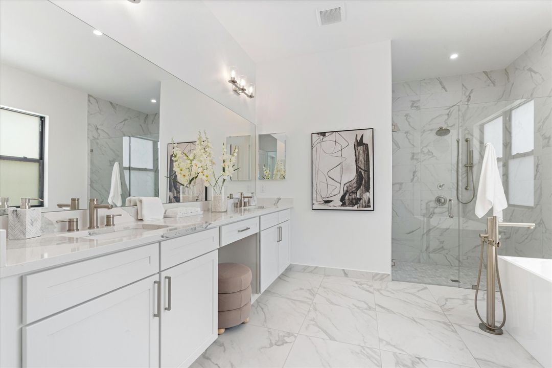 В аренду: $11,000 (6 спален, 6 ванн, 4093 Квадратных фут)