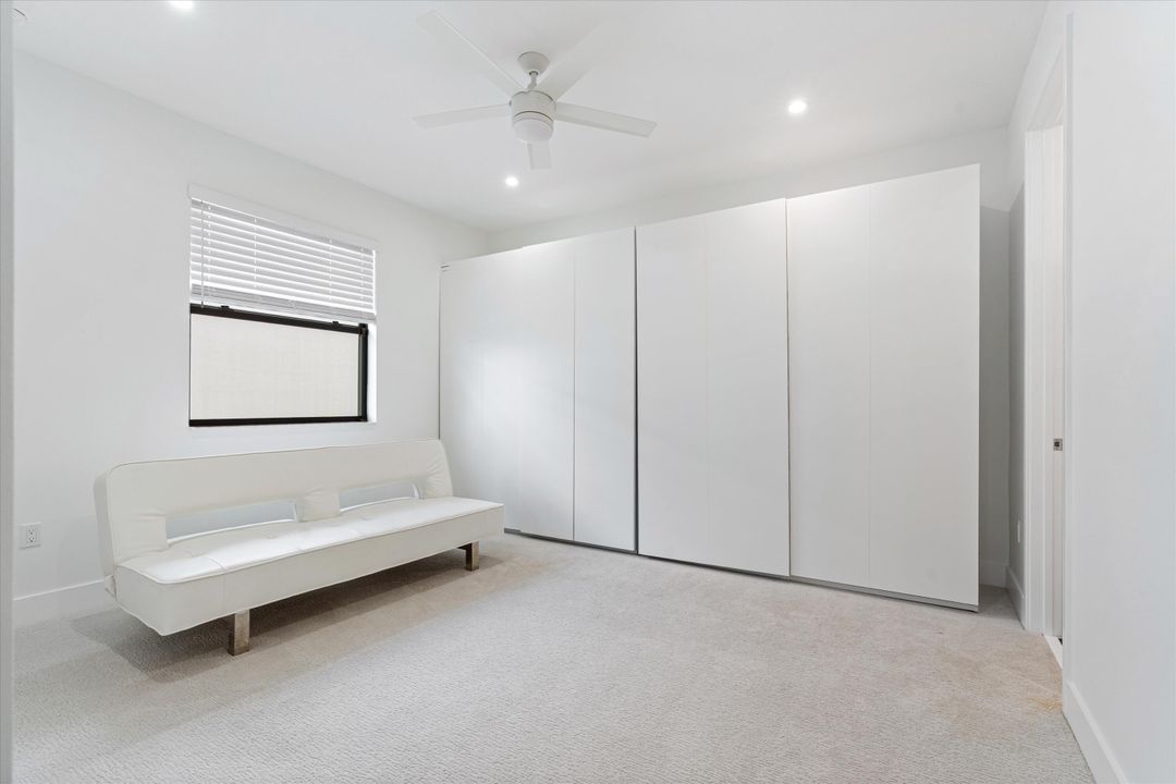 В аренду: $11,000 (6 спален, 6 ванн, 4093 Квадратных фут)