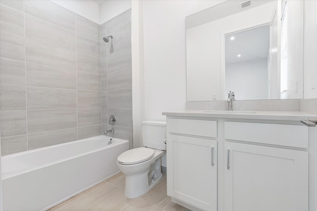 В аренду: $11,000 (6 спален, 6 ванн, 4093 Квадратных фут)