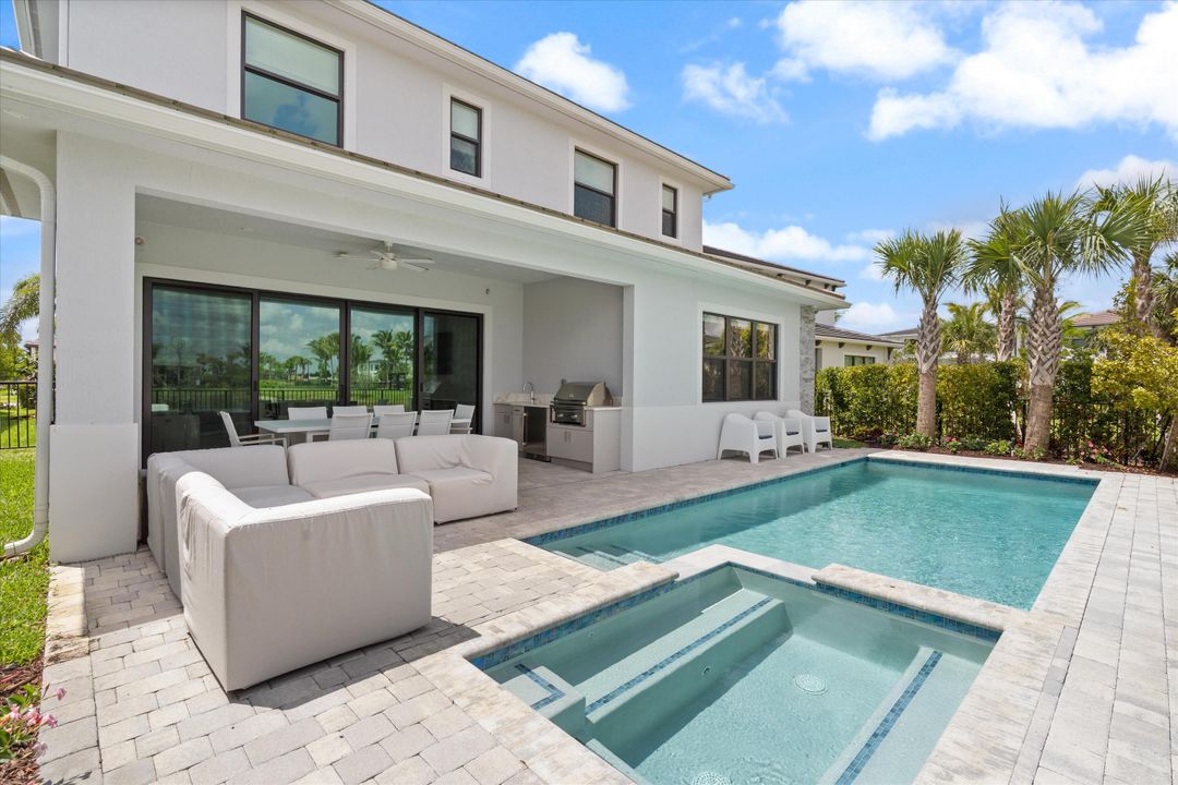 В аренду: $11,000 (6 спален, 6 ванн, 4093 Квадратных фут)