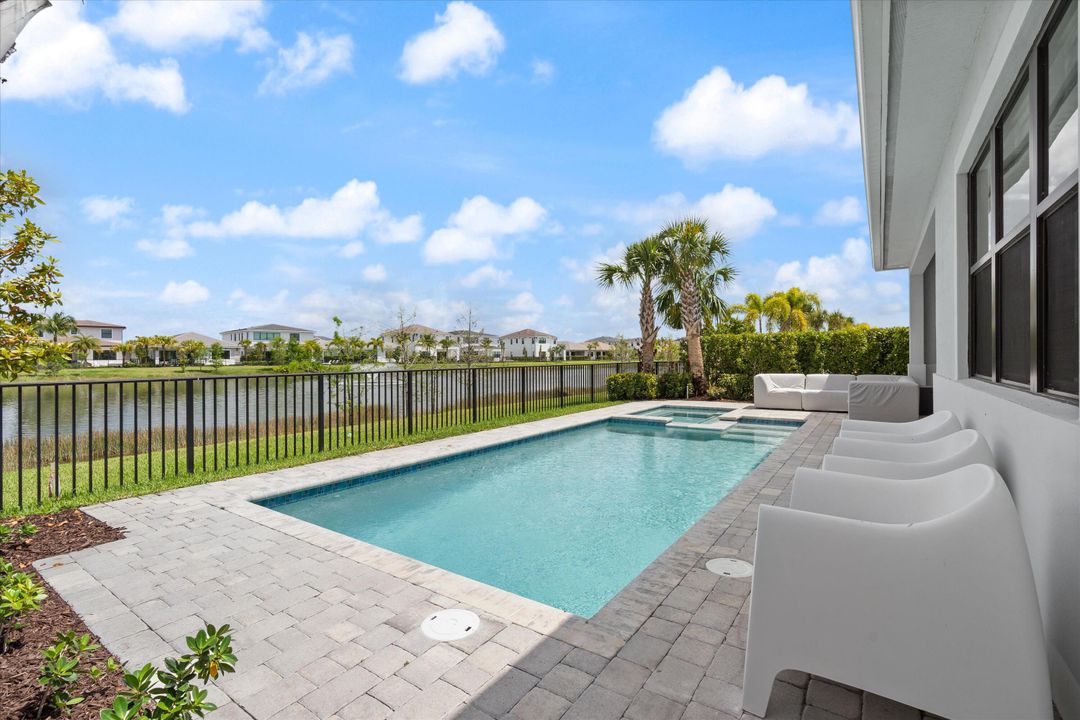 В аренду: $11,000 (6 спален, 6 ванн, 4093 Квадратных фут)