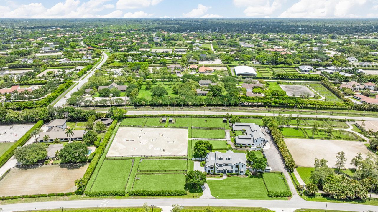 For Rent: $28,000 (5 beds, 5 baths, 4537 Square Feet)