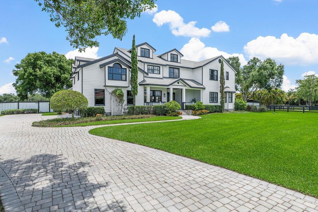 For Rent: $28,000 (5 beds, 5 baths, 4537 Square Feet)