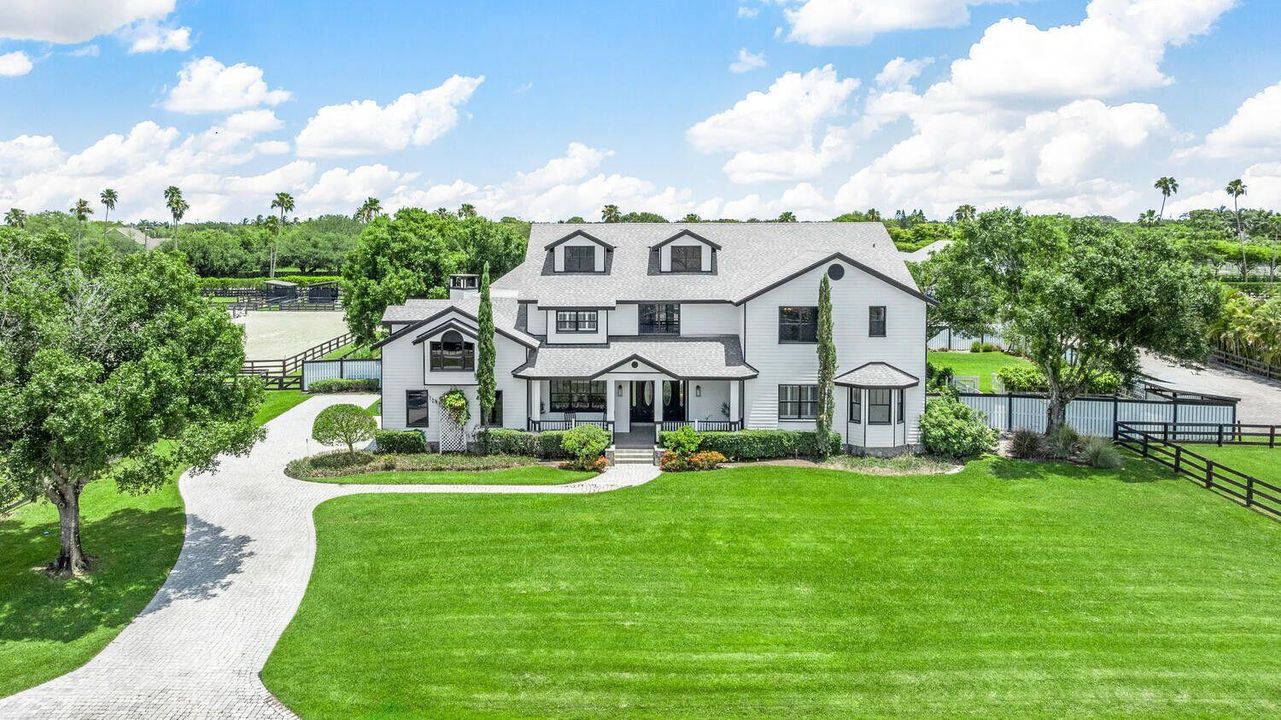 For Rent: $28,000 (5 beds, 5 baths, 4537 Square Feet)