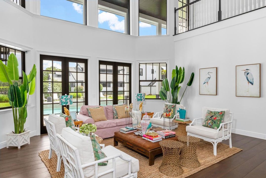 For Rent: $28,000 (5 beds, 5 baths, 4537 Square Feet)