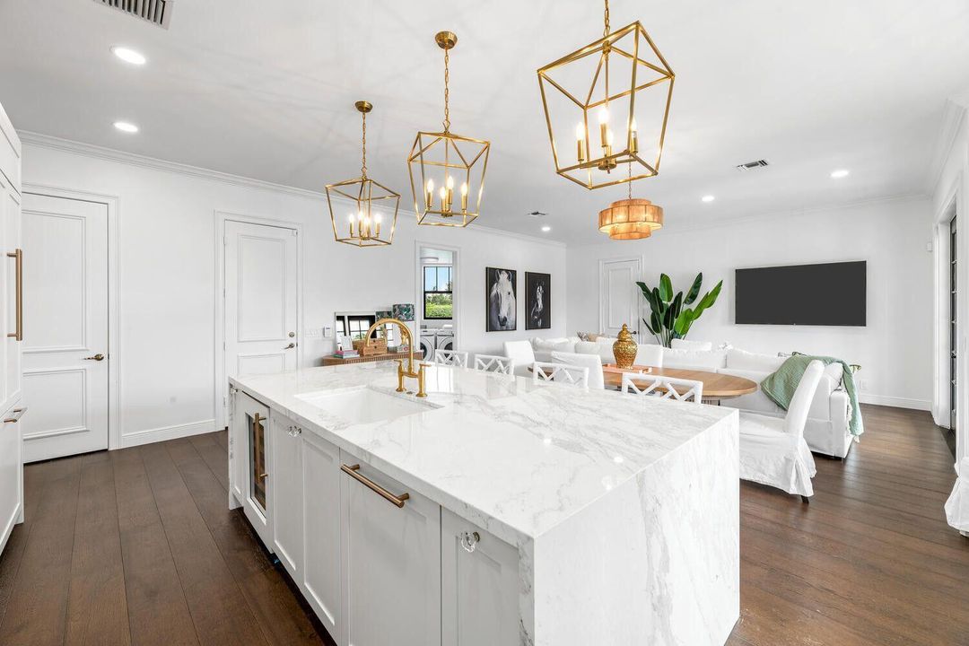 For Rent: $28,000 (5 beds, 5 baths, 4537 Square Feet)