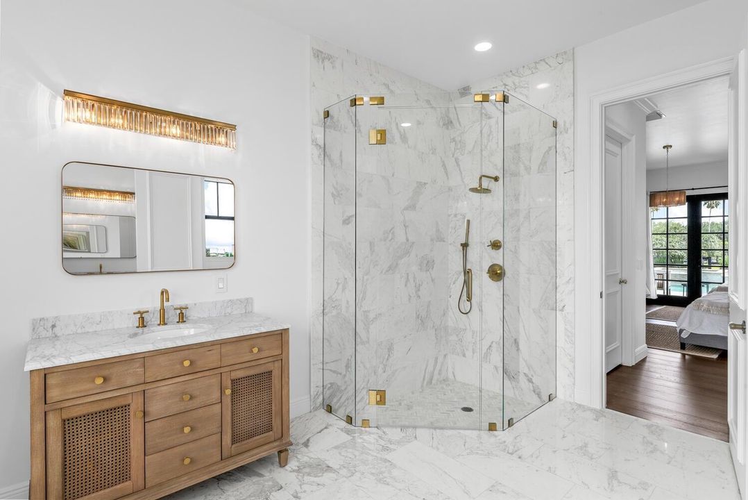 For Rent: $28,000 (5 beds, 5 baths, 4537 Square Feet)