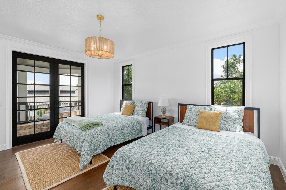 For Rent: $28,000 (5 beds, 5 baths, 4537 Square Feet)