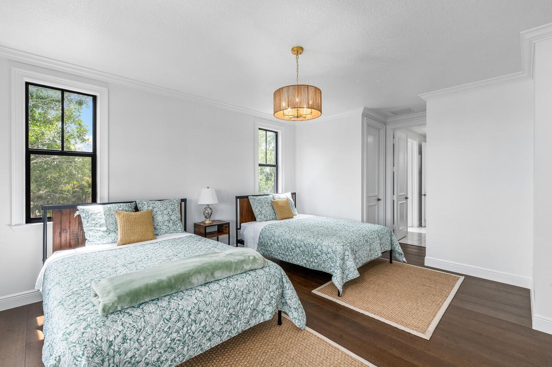 For Rent: $28,000 (5 beds, 5 baths, 4537 Square Feet)