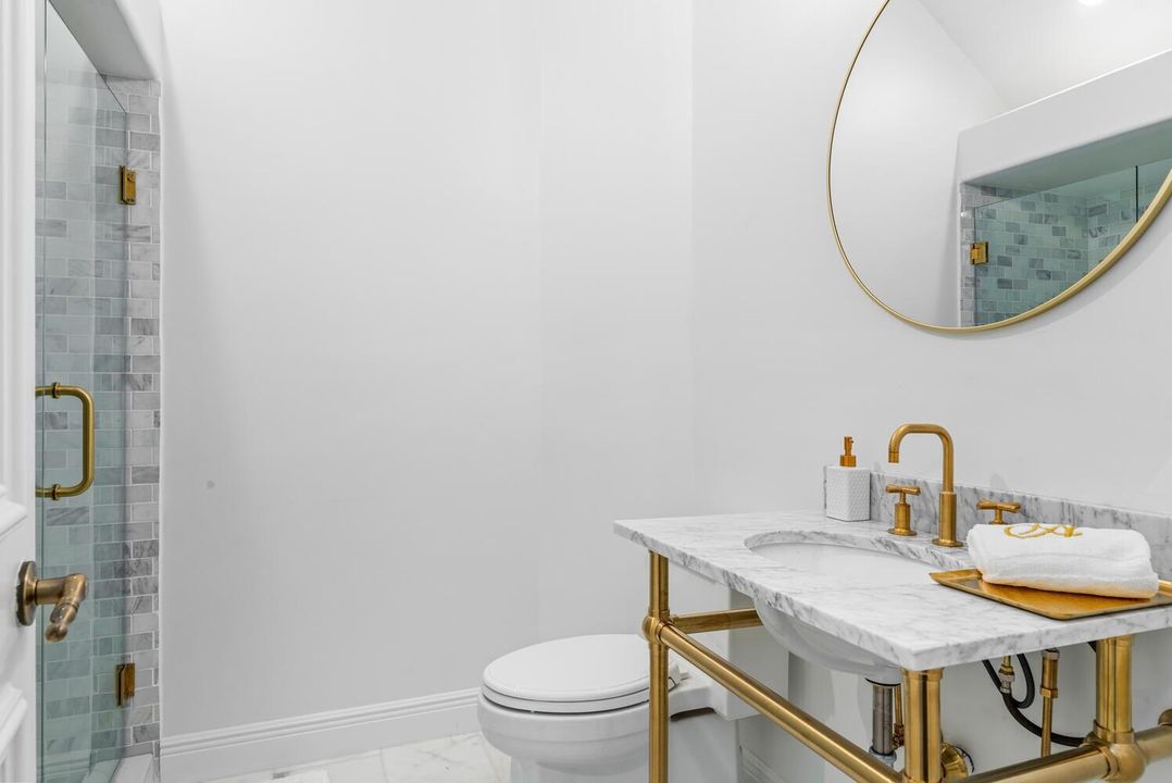 For Rent: $28,000 (5 beds, 5 baths, 4537 Square Feet)