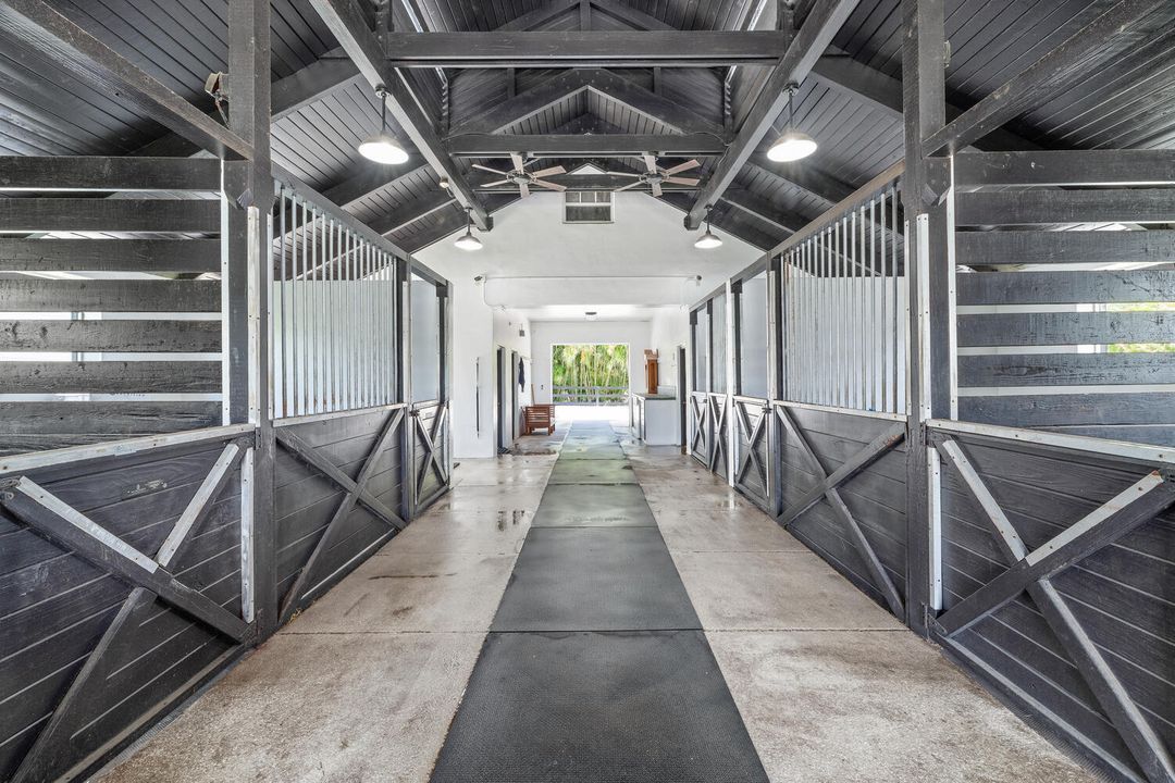 For Rent: $28,000 (5 beds, 5 baths, 4537 Square Feet)