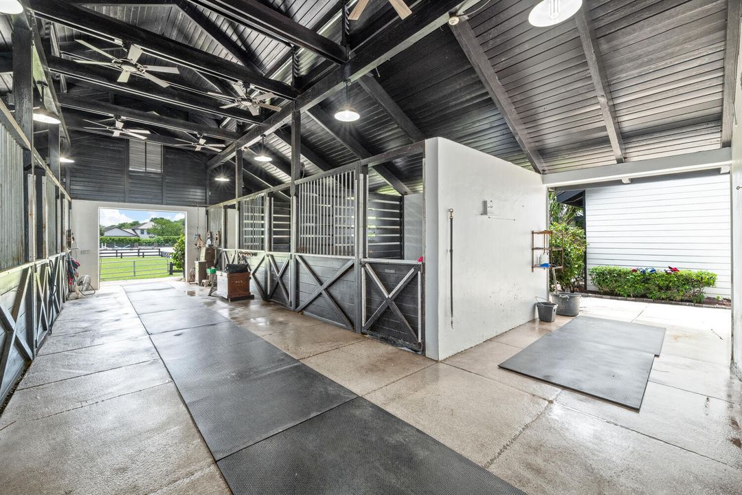 For Rent: $28,000 (5 beds, 5 baths, 4537 Square Feet)