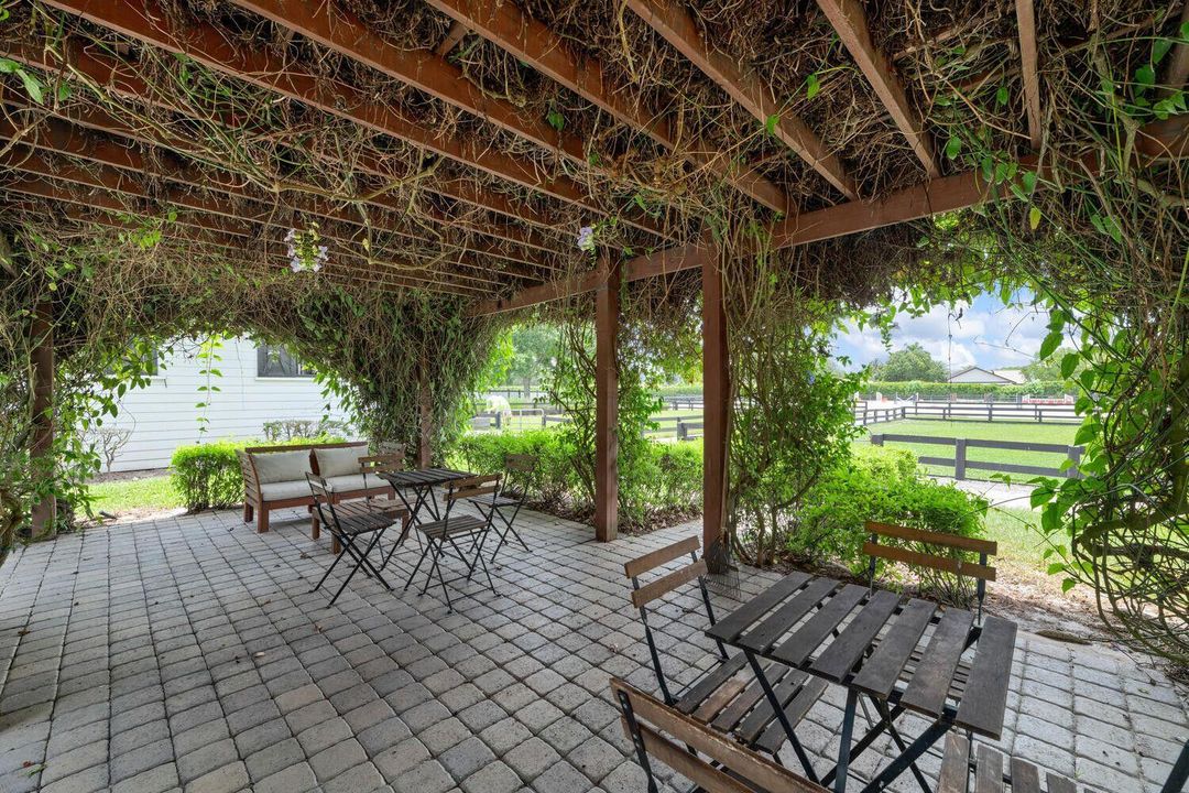 For Rent: $28,000 (5 beds, 5 baths, 4537 Square Feet)