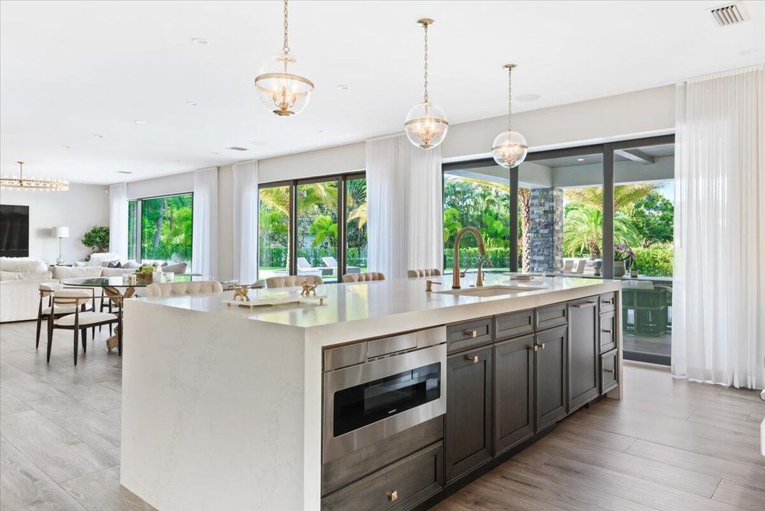 For Sale: $10,495,000 (7 beds, 8 baths, 8345 Square Feet)