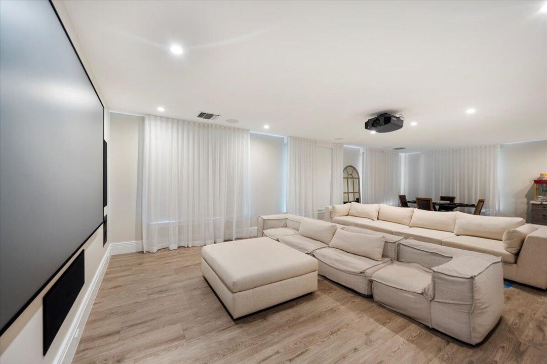 For Sale: $10,495,000 (7 beds, 8 baths, 8345 Square Feet)