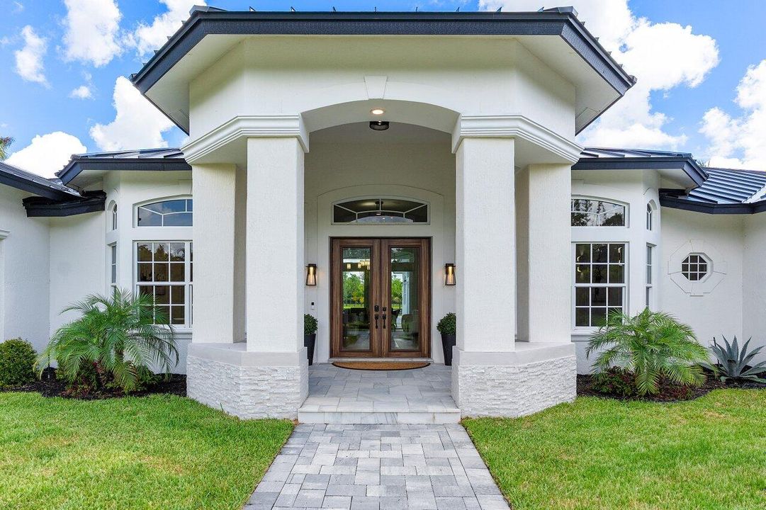 For Sale: $3,450,000 (6 beds, 5 baths, 5908 Square Feet)