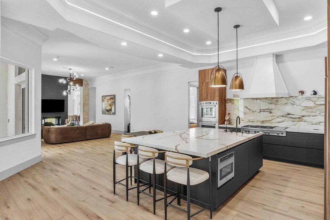 For Sale: $3,450,000 (6 beds, 5 baths, 5908 Square Feet)